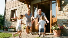 Ska mor- och farföräldrar ta hand om sina barnbarn: Hur familjer kan sätta upp tydliga regler utan konflikter